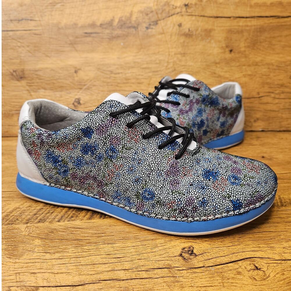 Alegria Tess Multicolor Blue Pattern lace up sneaker shoes size 38 8/8.5